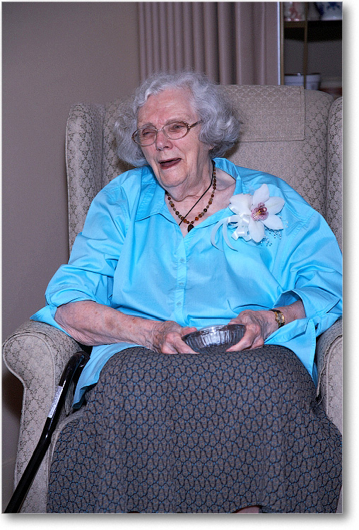 Ruth&Gifts_July2008_E0K9202 copy