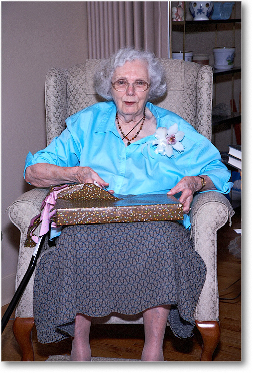 Ruth&Gifts_July2008_E0K9211 copy