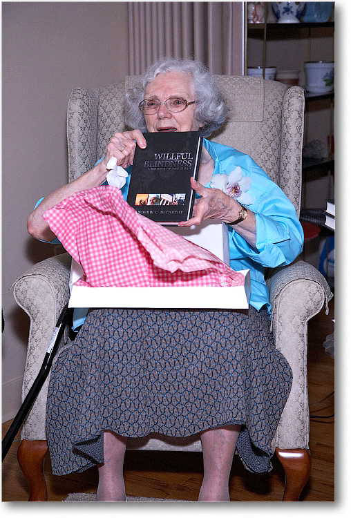 Ruth&Gifts_July2008_E0K9212 copy