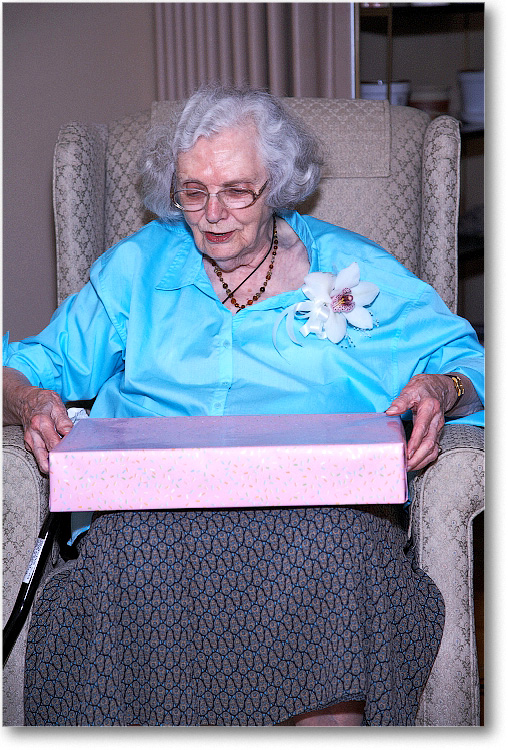 Ruth&Gifts_July2008_E0K9219 copy