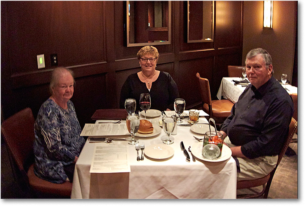 SusanCarolynAndrew_NashvilleOmni_2017Aug_IMG_3669