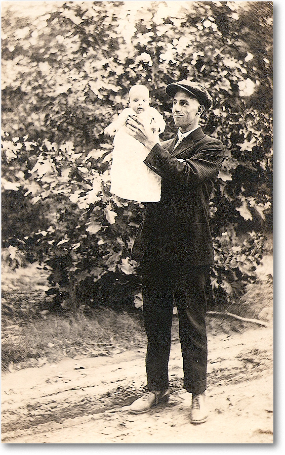 1918 a Ruth n Uncle Carlin copy