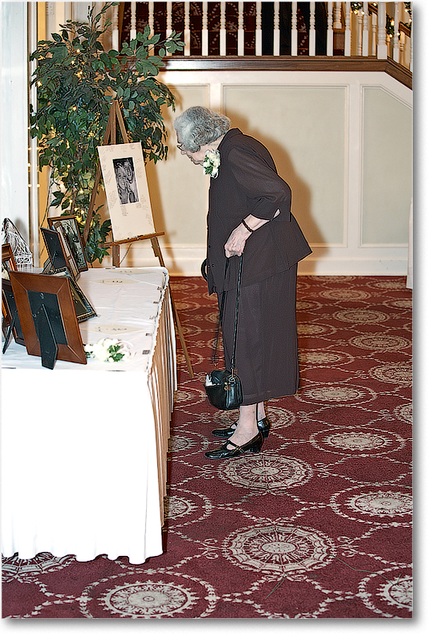 2007 Jan Jons wedding Looking-at-Pictures-E0K0275 copy