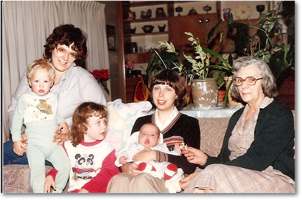 1983 Ruth, Sylvia, Carolyn Jon,Michelle, Jessica copy