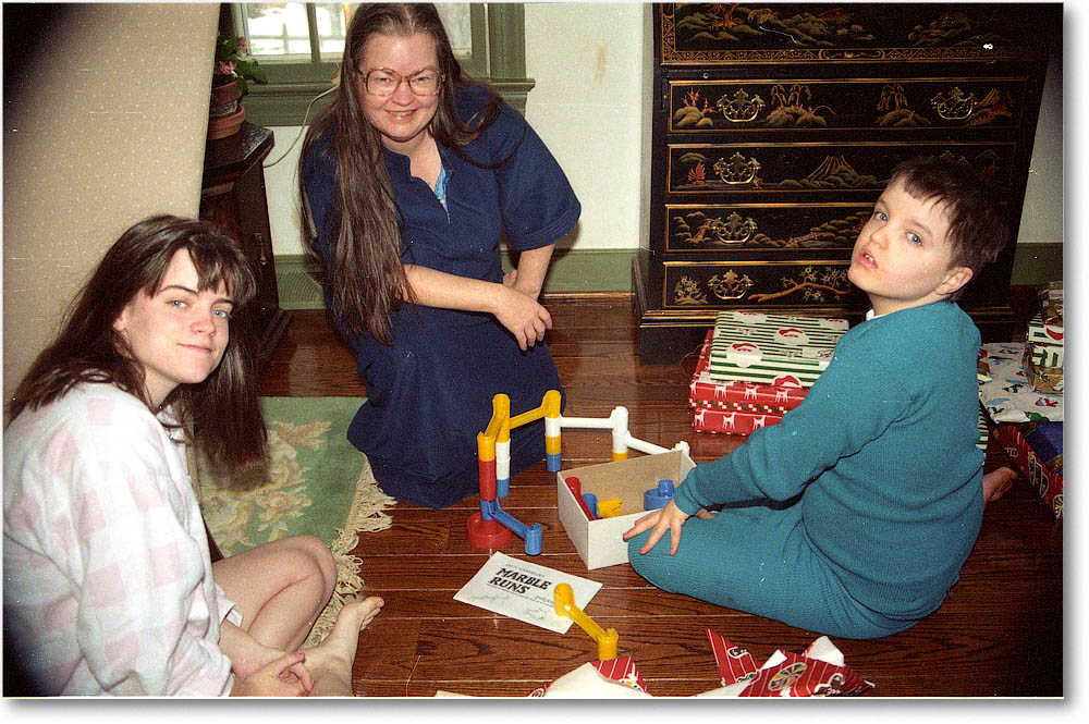 SusanRebeccaDavid_Christmas1989 copy