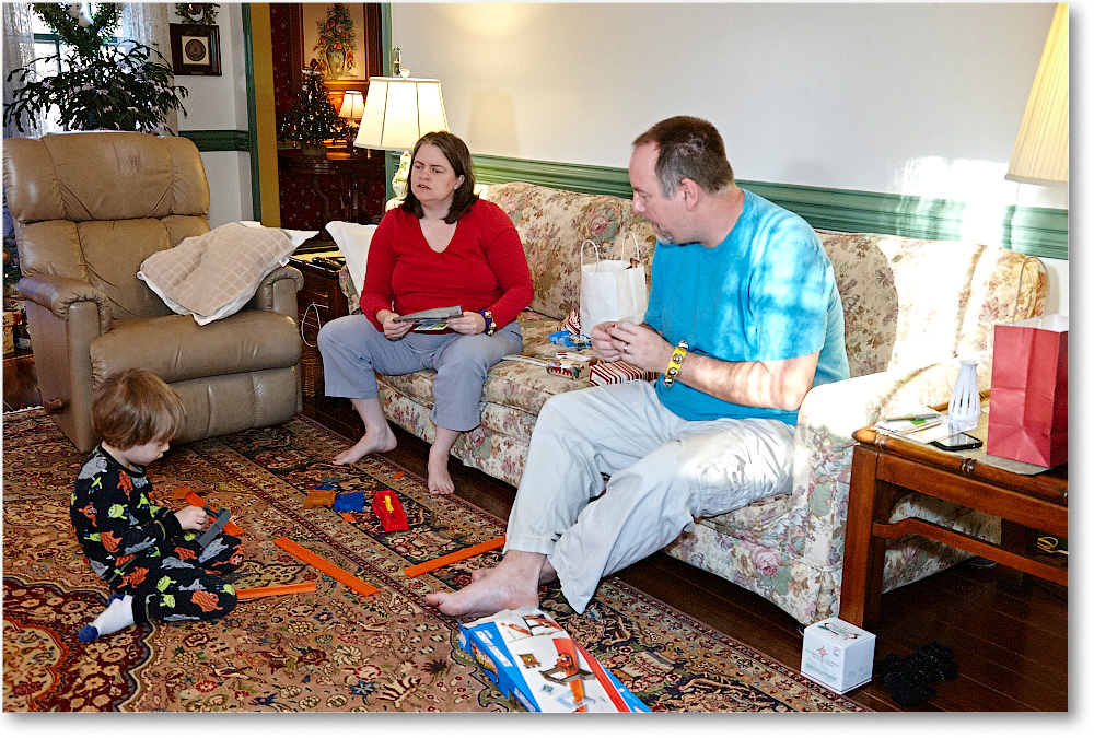 Rebecca&2Michaels-Christmas2014_S3A8515 copy