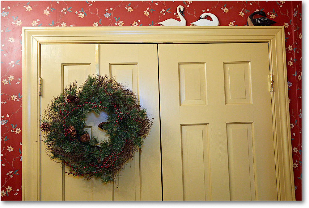 ChristmasDecor_2016Dec_5D4A0419 copy