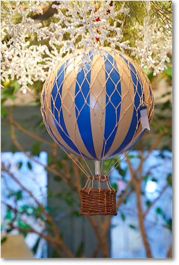 ChristmasDecor_2016Dec_5D4A0428 copy