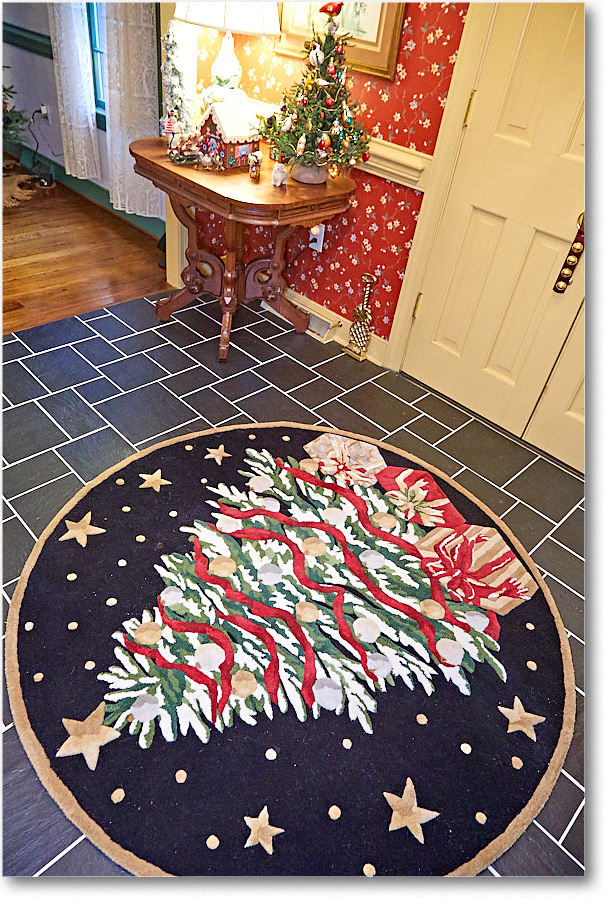 ChristmasDecor_2016Dec_5D4A0449 copy