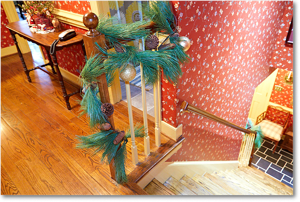 ChristmasDecor_2016Dec_5D4A0504 copy