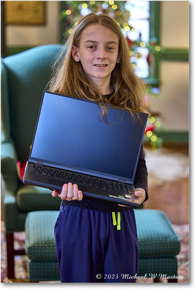 MichaelWesley_Christmas_2023Dec_R5A22503 copy