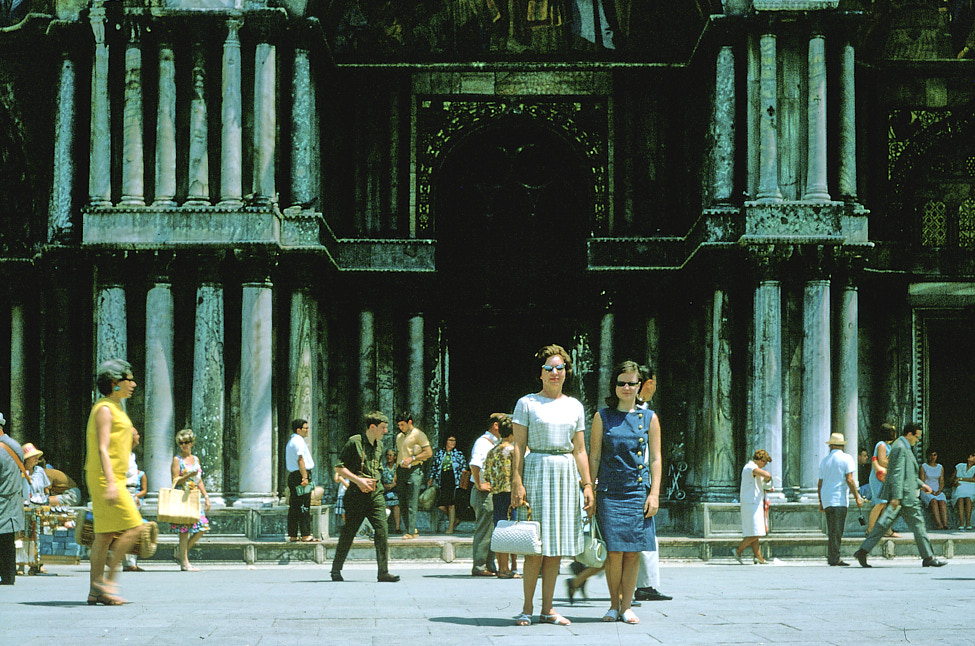 Susan_Venice_1966Aug_SCB8-R2C4-PT-KR01