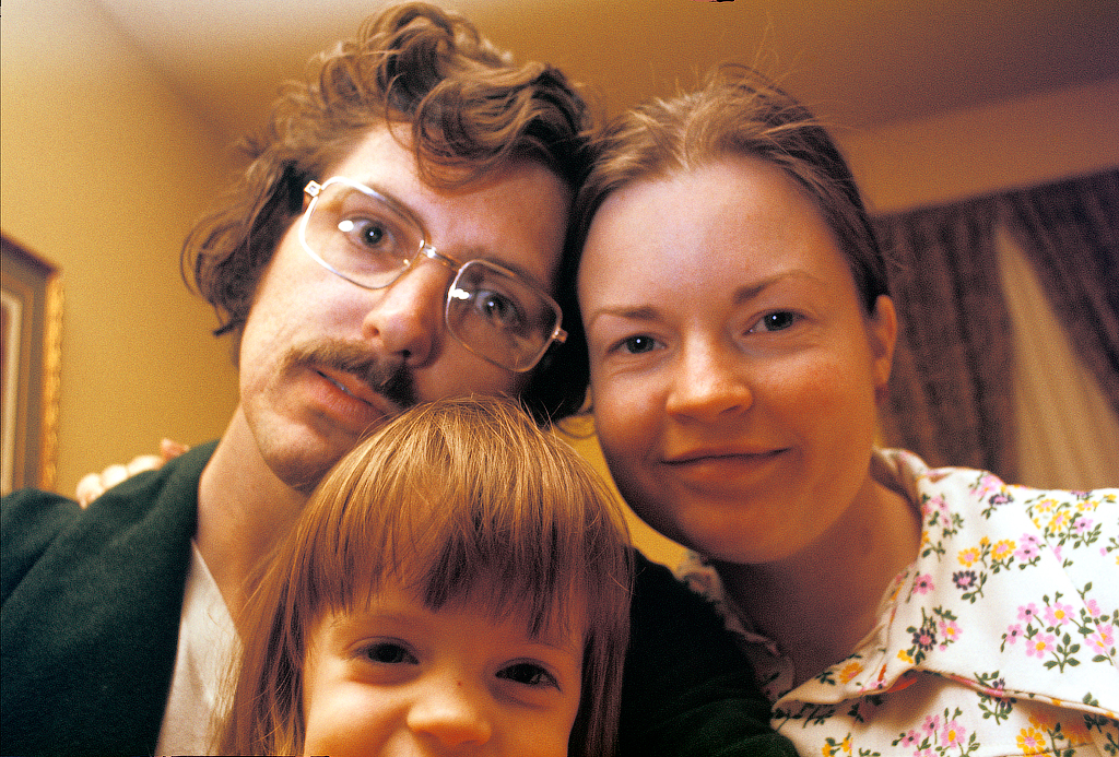 31 76-3 Self-Portrait of Us