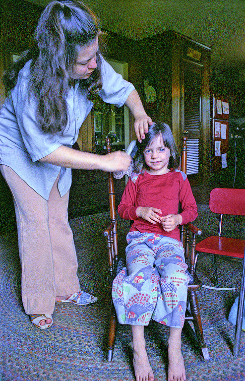 78-5 Susan Combing Becca's Hair