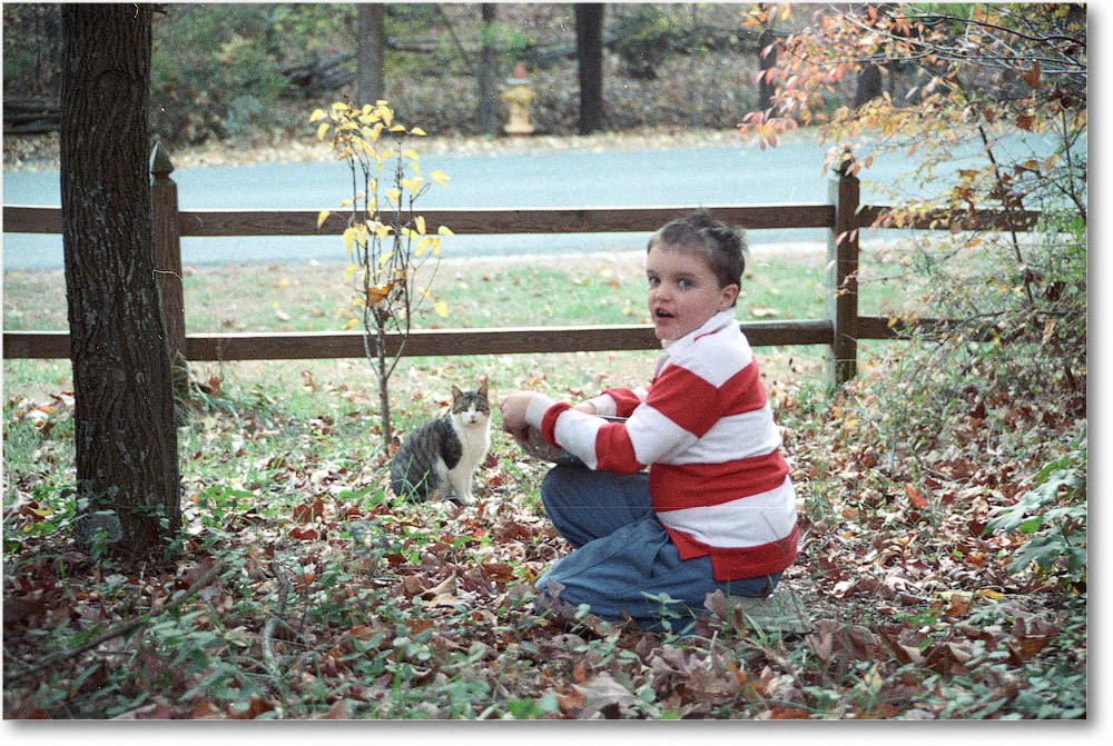 David&Thomas_FrontYard_1988Ocober copy