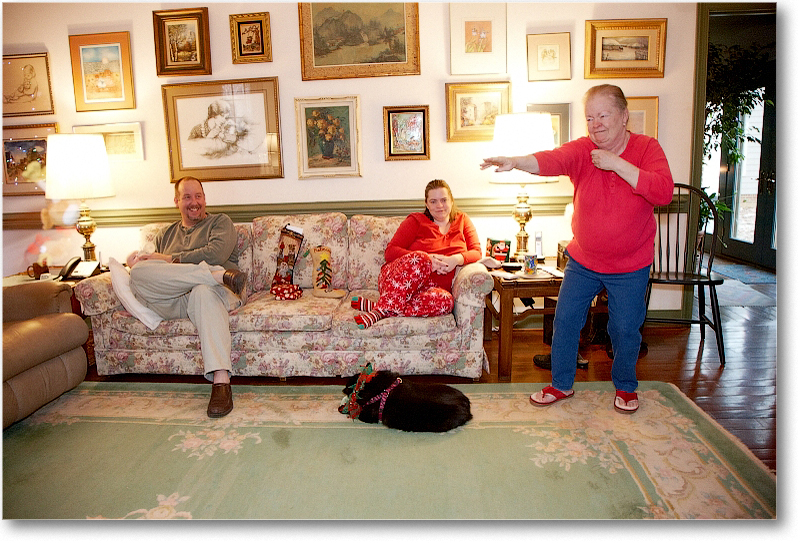 Susan_2010Christmas_S3A4385 copy