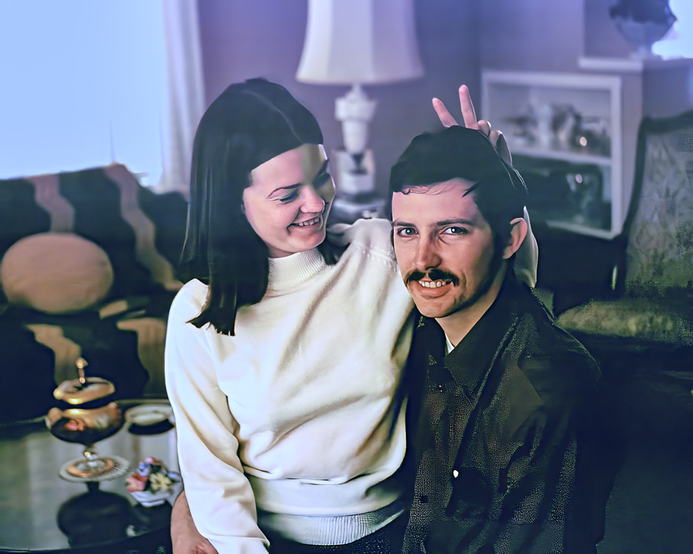 1970-12 Susan&Michael_PayneFarm_1970Dec_SCB8-R2C3-PT-KR09_Topaz
