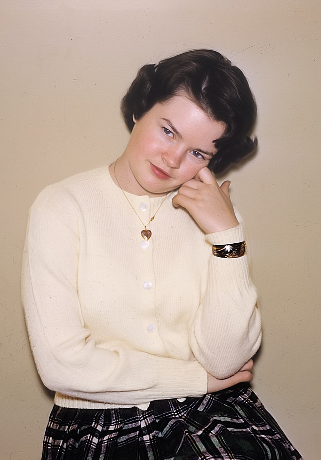 1962-08 A060 Susan_Teen_Fredericksburg_1962_B8C06_07_1_1