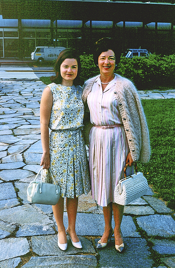 1966-06 A024 Susan&Joyce_MilanoAirport_1966Jun_SCB8-R2C4-PT-KR15 - Copy