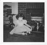 1950-13 SusanChild_Box1_Set1_4_Topaz