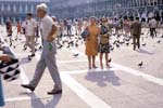 1967-08 A028 Susan_PiazzaSanMarcoVenice_1967Aug_SCB8-R2C4-PT-KR09_Topaz