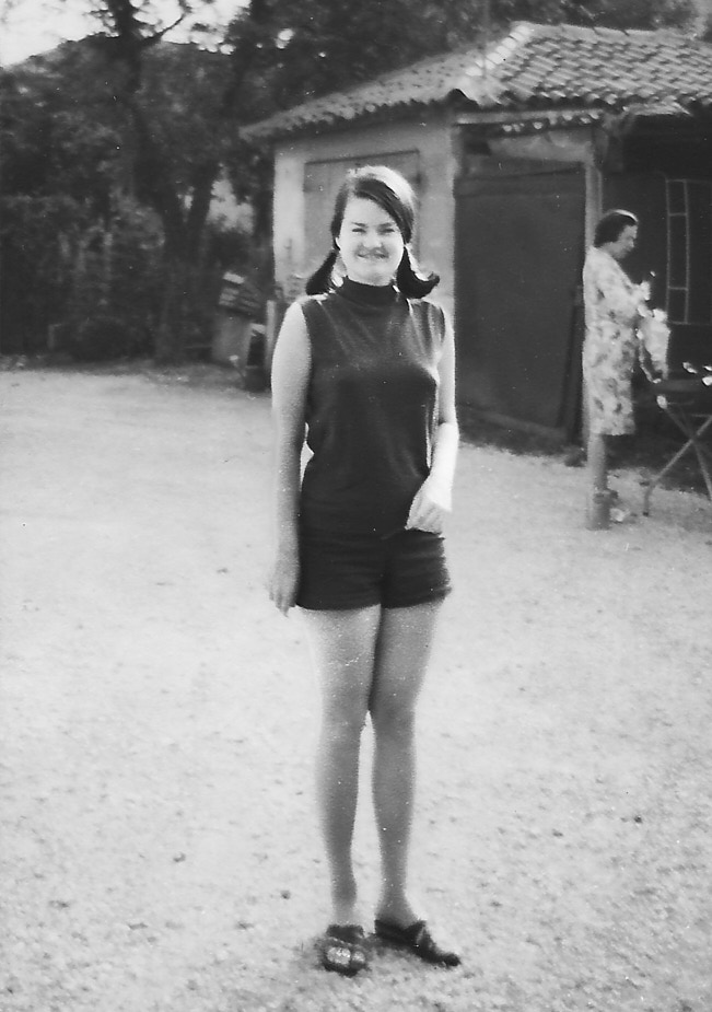 1966-08 SusanChild_Box2_Set3_4