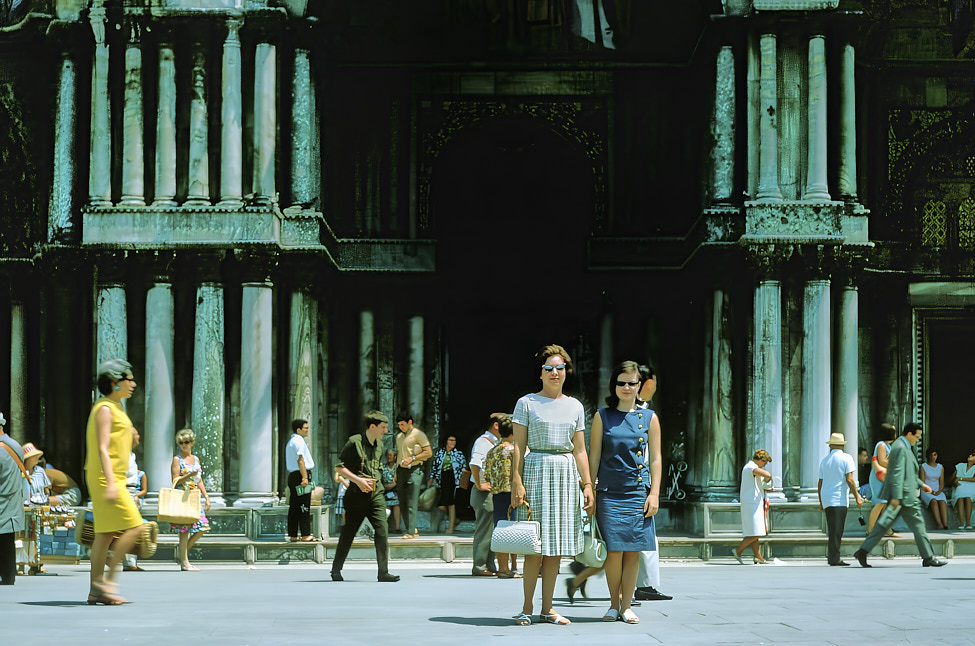1966-08 Susan_Venice_1966Aug_SCB8-R2C4-PT-KR01_Topaz