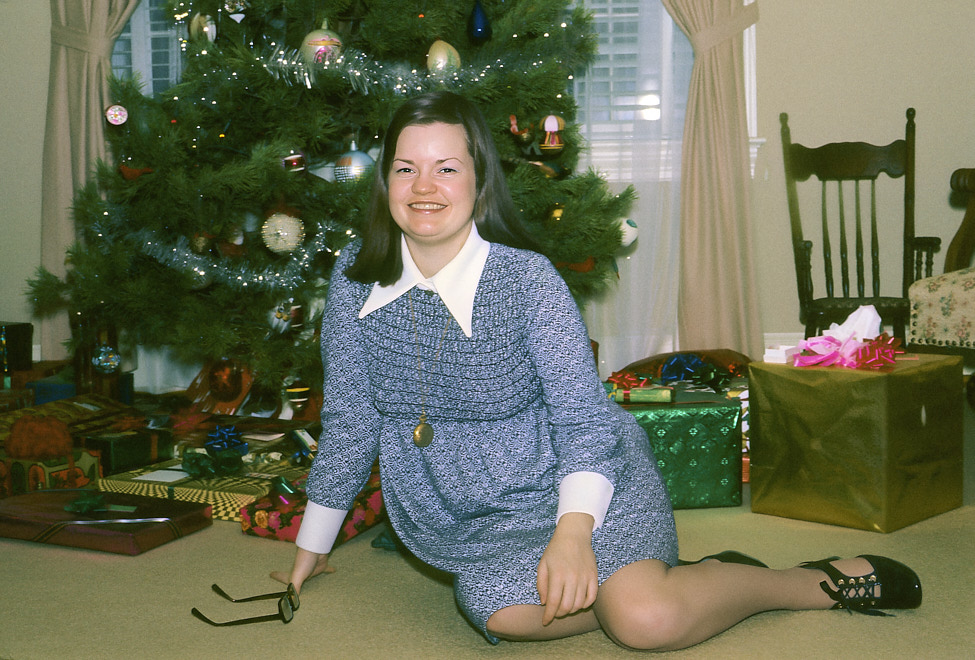 1972-12 Susan_Christmas_PayneFarm1972Dec_2C02__Topaz