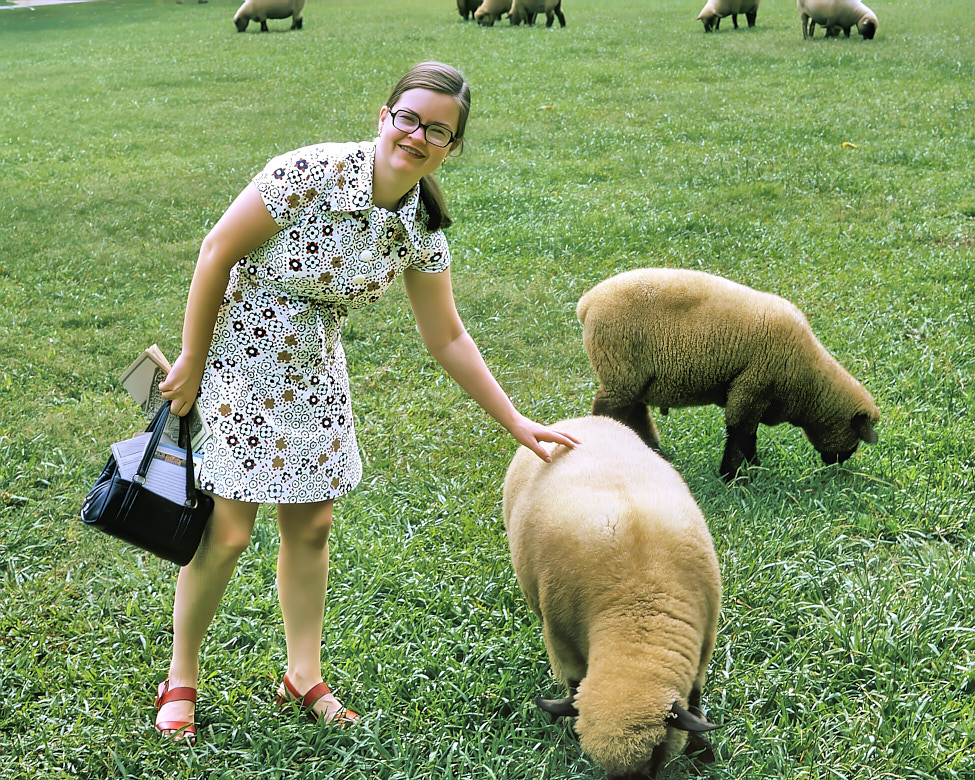 1974-08 Susan_Williamsburg_1974Aug_SCB3-R1C3-PT-KR34_Topaz