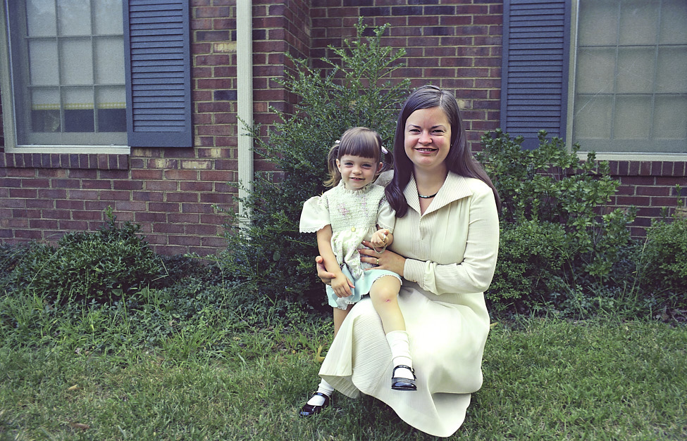 1976-06 BeccaJennyWedding_NoRandolph_1976Jun_CNeg_1