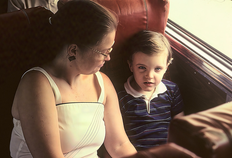1985-08 DavidOnCampBus_Fredericksburg_1985Aug_B5C08_14_Topaz
