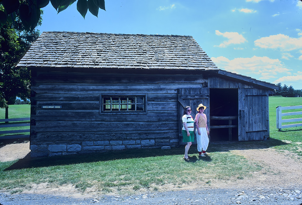 1988-07 Susan&Becca_NewMarket_1988July_PP21_33_Topaz