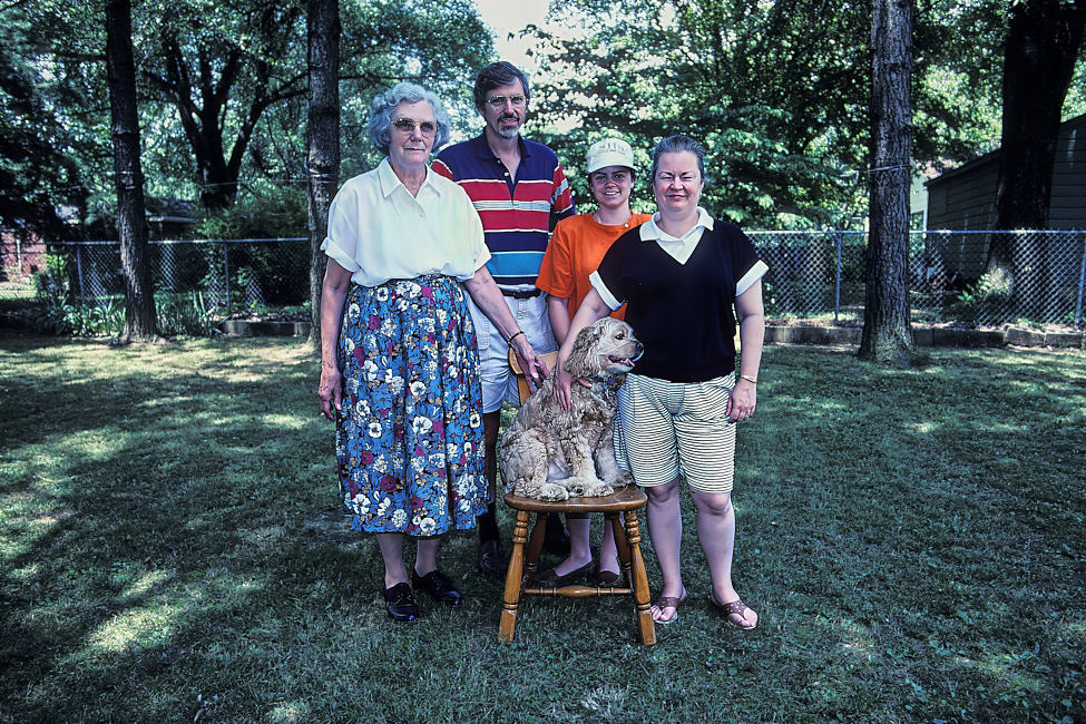 1991-07 RuthMichaelBeccaSusan_868Westwood_1991Jul_CSlide_Topaz