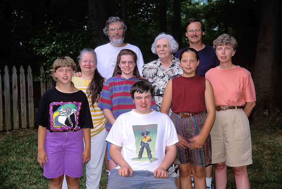 1994-06 PortraitRon'sFamily&Ruth_Hillcrest_1994Jun_CSlide_1