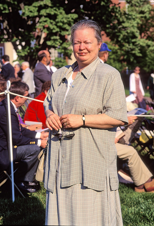 1995-05 Susan_Graduation_MaryWashCollege_1995May_CSlide_1