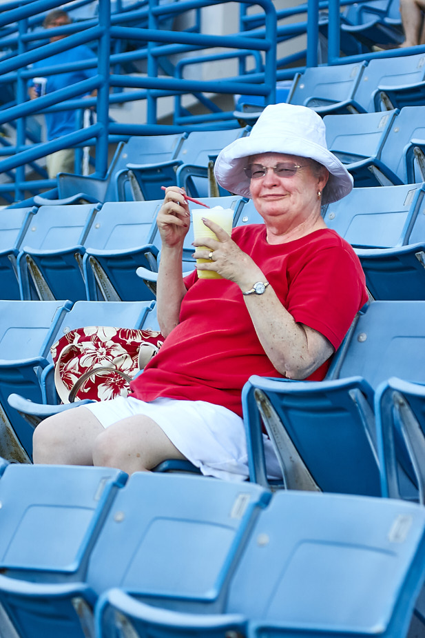 2009-08 Susan_IceCreamTreat_CinciTennis_2009Aug_1D3A1385_Topaz