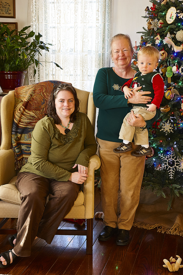 2011-12 Family_Christmas2011_S3A5910
