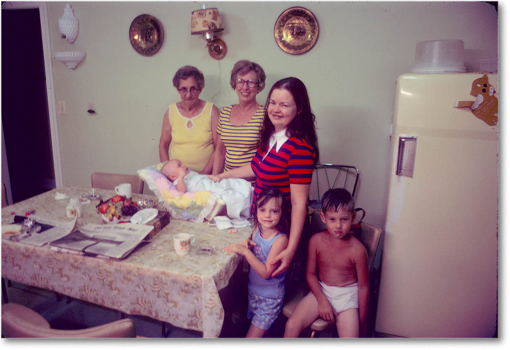 FamilyAtMemas_1978Aug_B4C08_19 copy