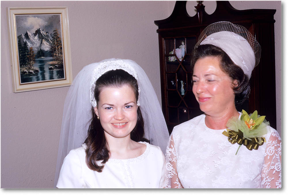 Susan&Joyce_Wedding_1970Aug_C05-13 copy