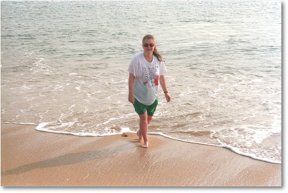 Susan_NagsHeadBeachWaves_1988July copy