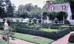 1985-08 Susan_ColonialWilliamsburg_1985AugA__SCB5-R2C1-PT-KR25_Topaz