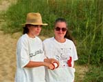 1988-06 Becca&SusanFlyingKite2_NagsHead_1988Jun_CNeg_Topaz