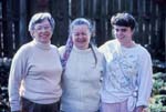 1991-04 JoyceSusanBecca_Hillcrest_1991Apr_CSlide_Topaz