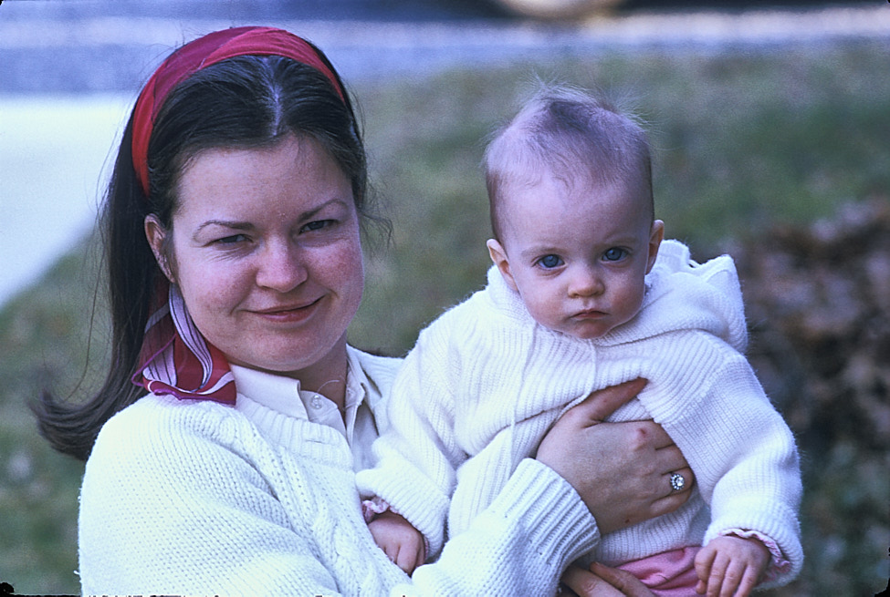 1974-03 AXXX Susan&Becca_NoRandolph_1974Mar_CS