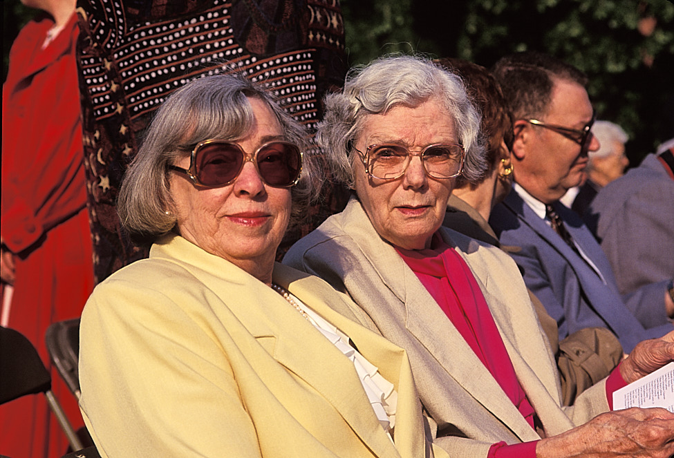 1995-05 Joyce&Ruth_Graduation_MaryWashCollege_1995May_CSlide