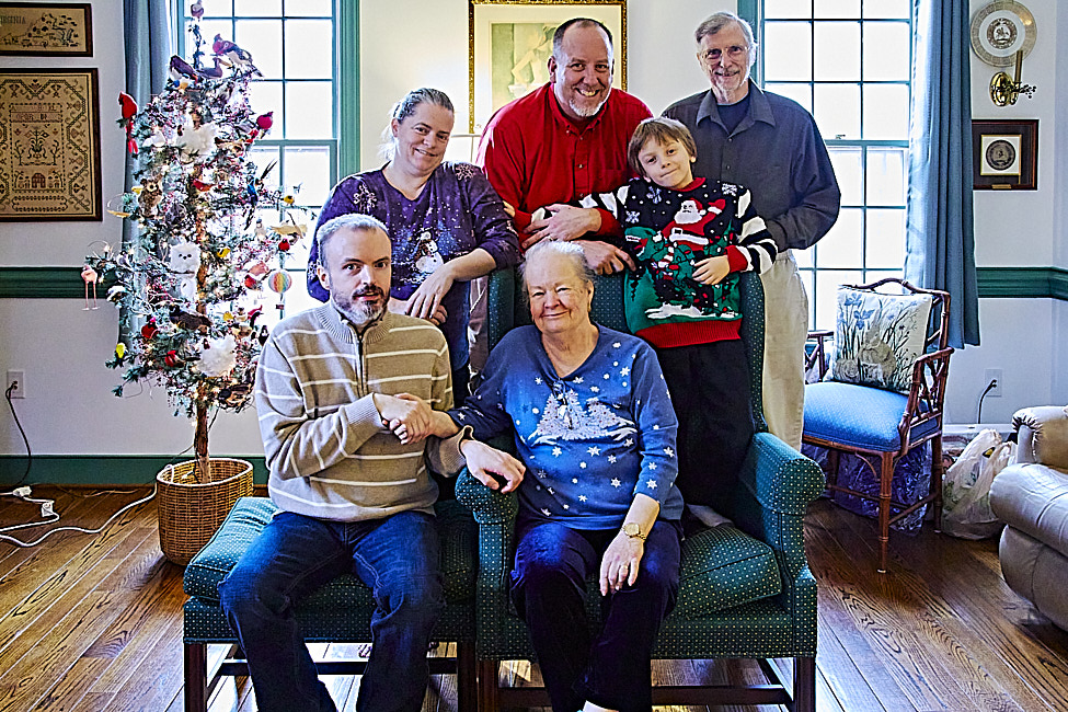 2018-12 FamilyPortrait_Christmas2018_5D4A1200