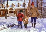 1979-12 A095 BeccaDavidSusanInSnow_Hillcrest_1979Dec_CNeg