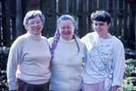 1991-04 JoyceSusanBecca_Hillcrest_1991Apr_CSlide