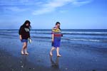 1992-06 A204 Susan&RebeccaShelling_Assateague_1992June