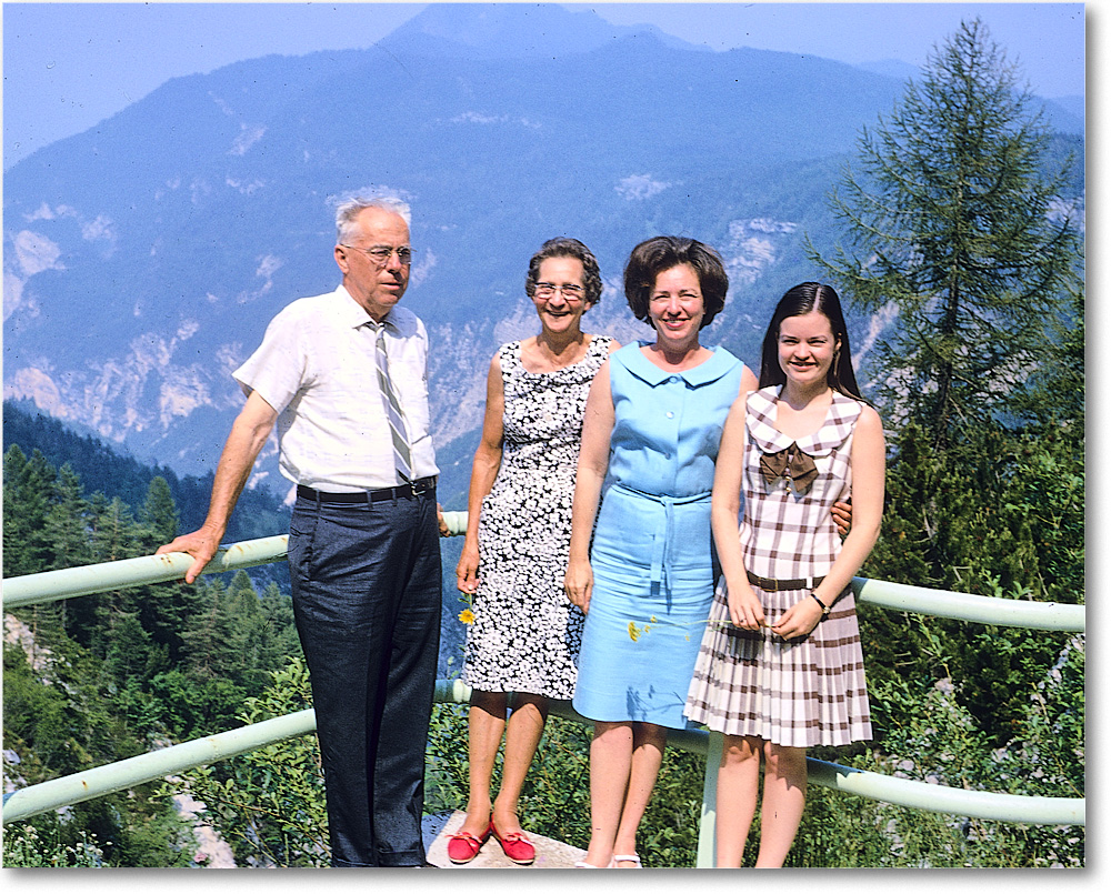 A022 SusanJoyceMemaFred_Italy_1967June_B8C07_32_1 copy